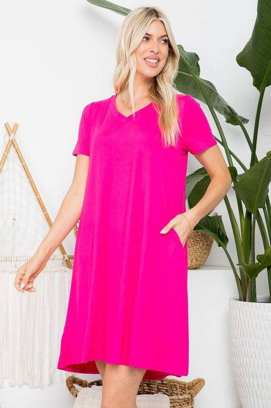 Simplici-Tee T-Shirt Dress in Fuchsia - Curvy