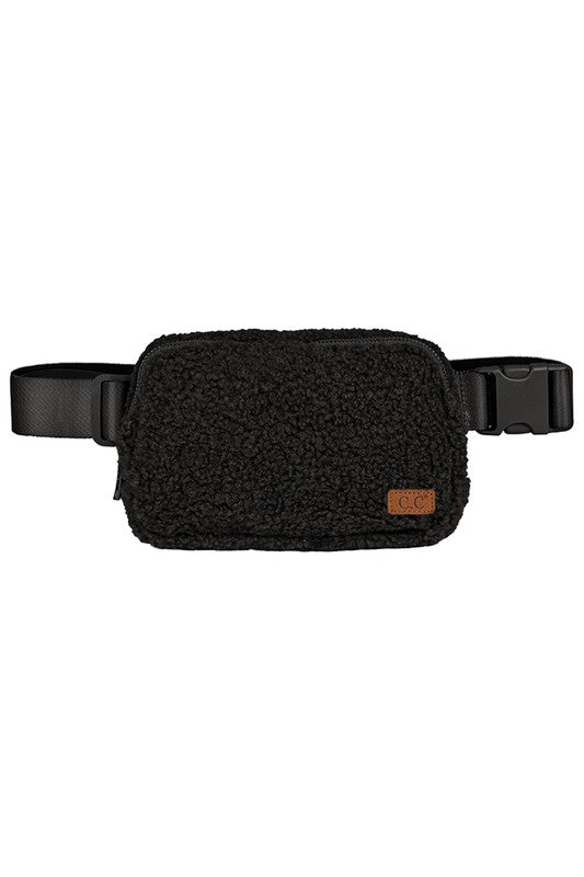 On the Move Sherpa Fanny Pack in Black